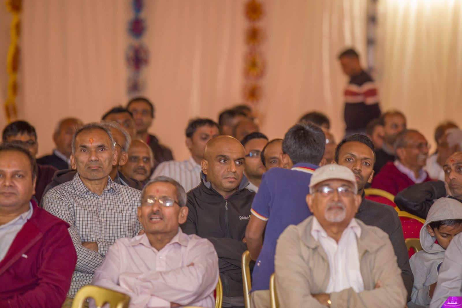 ©1987-2017 SKS Swaminarayan Temple East London